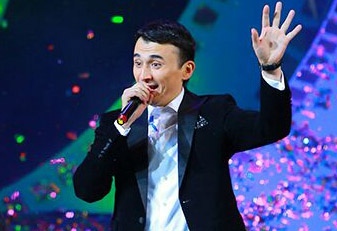 Улуғбек Раҳматуллаевдан бир жуфт туҳфа.