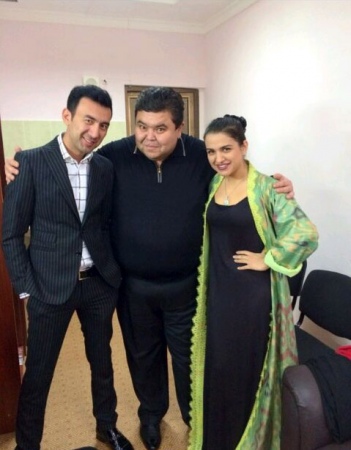 Нилуфар Усмонова гастролда