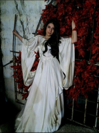 Амира Алибековадан тез кунда янги клип