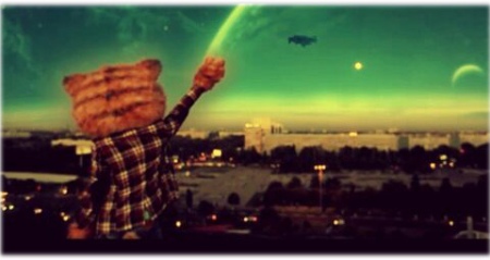 Шоҳруҳхондан кутилмаган воқеаларга бой видеоклип