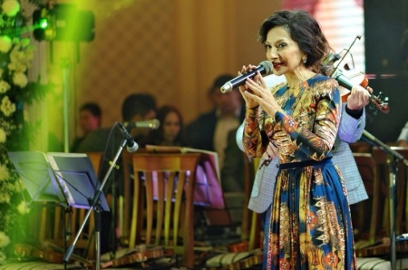 Юлдуз Усмонованинг таваллуд кунидан