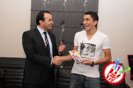 Озодбек Назарбеков концерт учун янги қўшиқлар тайёрламоқда