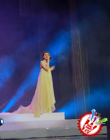 Лола бахт ва қувонч улаша олди