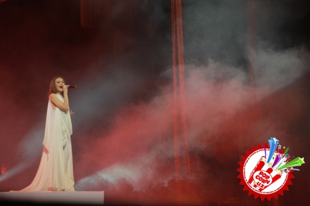 Лола бахт ва қувонч улаша олди