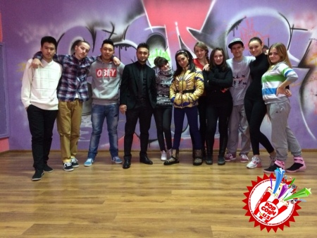 Шоҳруҳхон  репетицияда.