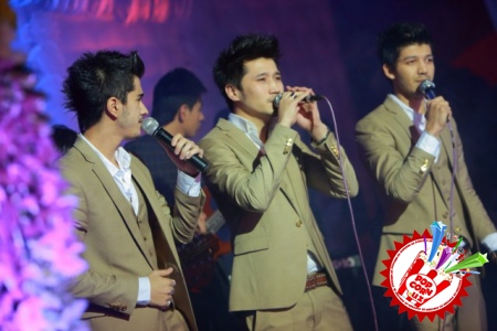 \"Манго\" гуруҳи тақдимот маросимидан фоторепортаж