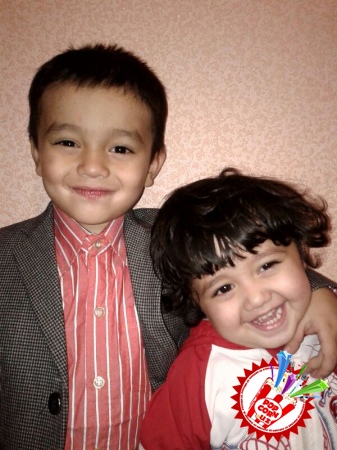 Наргиза Абдуллаева фильмларда ҳам она ролида.