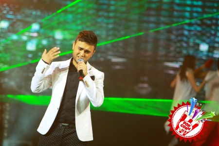 Шоҳруҳхондан битта эмас, нақд 5 та тарона премьераси