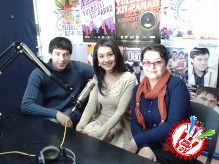 \"КЎРГИМ КЕЛАДИ\" фильми ижодкорлари \"Ўзбегим таронаси\" радиоси меҳмони бўлишди