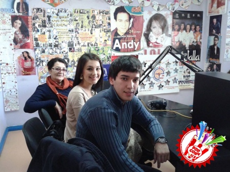 \"КЎРГИМ КЕЛАДИ\" фильми ижодкорлари \"Ўзбегим таронаси\" радиоси меҳмони бўлишди