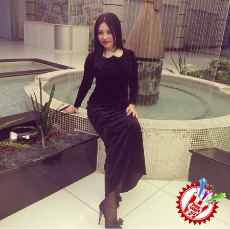 Динейра шарқона оҳанглар билан.