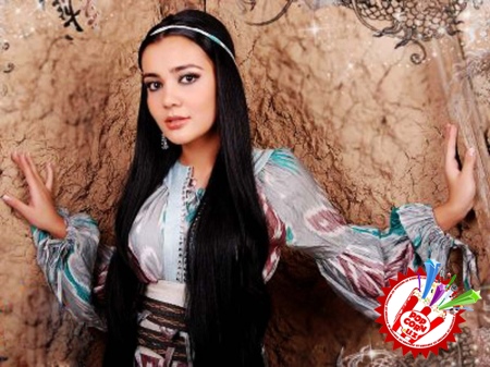 Рухшона ҳаётий мавзуда қўшиқ яратмоқда