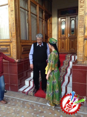 Масрур Усмонов янги таронасини тақдим этди