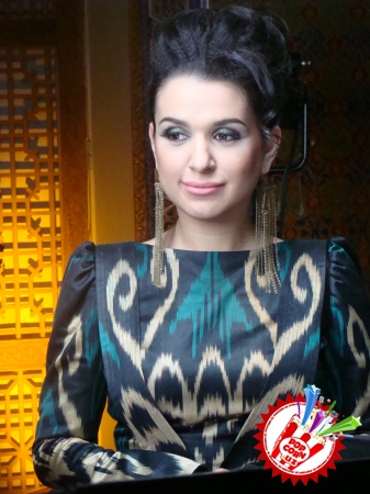 Нилуфар Усмонова чапани халқига бўлган меҳрини қўшиққа муҳрлади