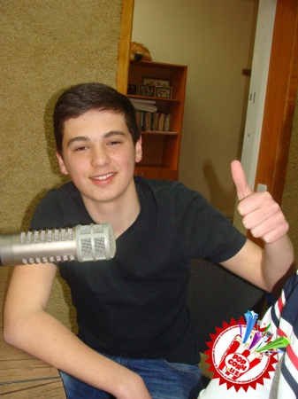 Ёш ҳонанда Далер \"Ўзбегим Таронаси\" радиосига ташриф буюрди