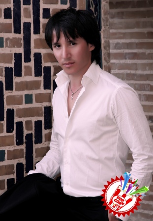 ШЕРБЕК ШОДИЕВ ҚЎШИҒИНИ БАРЧА ҚИЗЛАРГА БАҒИШЛАДИ