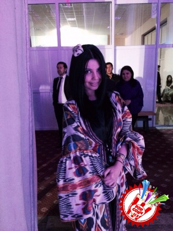 Шаҳзода барча тадбирларда мухлислар диққатида