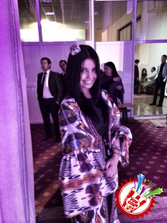 Шаҳзода барча тадбирларда мухлислар диққатида