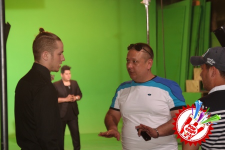 Миржон Ашрапов озарбайжонлик хонанда Элнур Валех билан дуэт куйлади