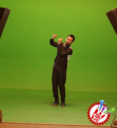 Миржон Ашрапов озарбайжонлик хонанда Элнур Валех билан дуэт куйлади