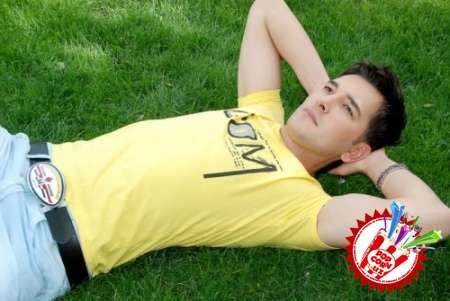 ХИТОЙДА САРДОР РАҲИМХОННИНГ МУХЛИСЛАРИ КЎПАЙЯПТИ