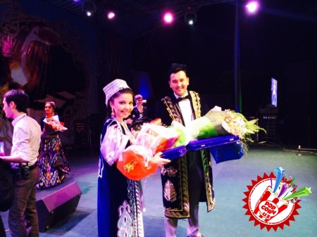 ХИТОЙДА САРДОР РАҲИМХОННИНГ МУХЛИСЛАРИ КЎПАЙЯПТИ