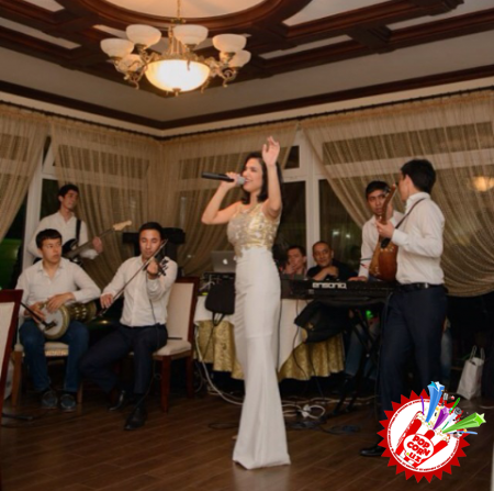 Нилуфар Усмоновадан жўшқин тарона премьераси