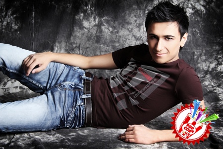 Шоҳруҳ Мирзодан “Юрак Ёнар” таронасининг премьераси