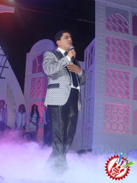 ОҒАБЕК СОБИРОВДАН ВАТАН МАДҲИ ЯНГРАГАН КОНЦЕРТ