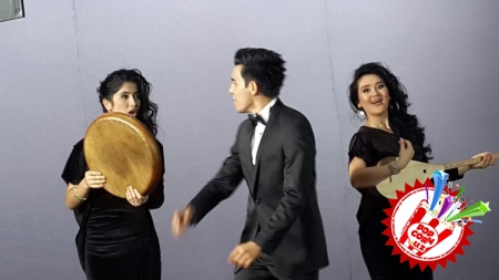 “ОСИЁНАВО” АНСАМБЛИ ИЛК ВИДЕОКЛИПНИ ТАЙЁРЛАМОҚДА