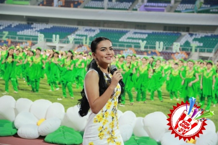 Бухорода юлдузлар иштирокида ёшлар фестивали бўлиб ўтди