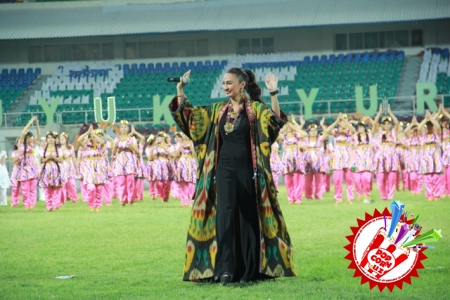 Бухорода юлдузлар иштирокида ёшлар фестивали бўлиб ўтди