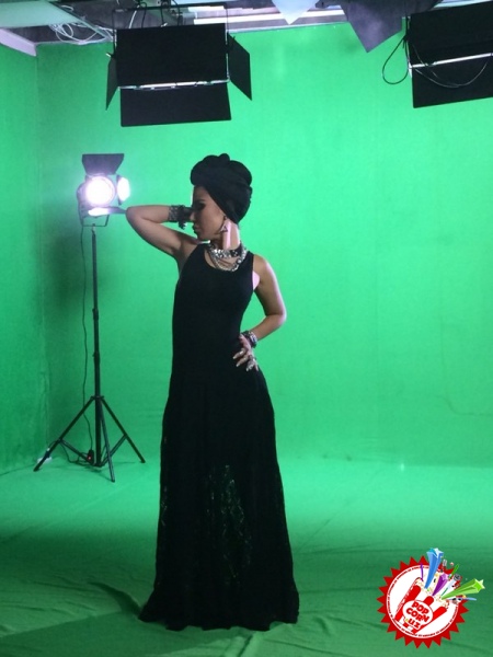 Манзуранинг “Севги синови” қўшиғига клип суратга олинди