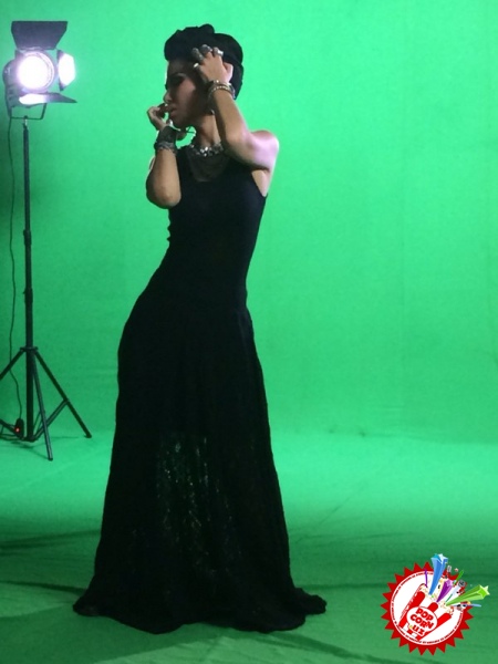 Манзуранинг “Севги синови” қўшиғига клип суратга олинди