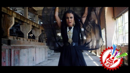 Рухшона ижодида кескин бурилиш