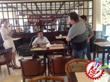 Шоҳруҳхон янги видео тайёрламоқда