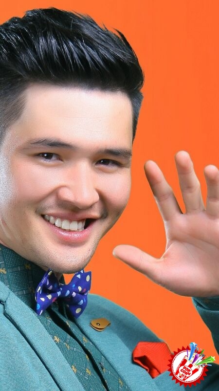 Шоҳзамон бу сафар “Қўзигул”га қўшиқ куйлади