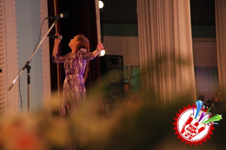 Жонли ижродаги қўшиқлар танловида хонандалар ғолиблик учун курашдилар