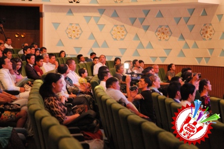 Жонли ижродаги қўшиқлар танловида хонандалар ғолиблик учун курашдилар