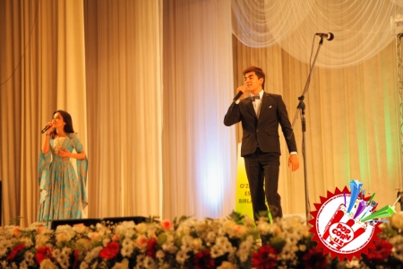 Жонли ижродаги қўшиқлар танловида хонандалар ғолиблик учун курашдилар