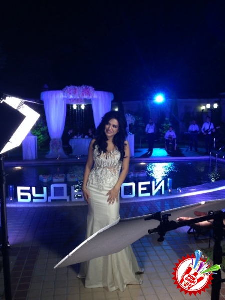 Нилуфар Усмоновадан романтик тарона премьераси