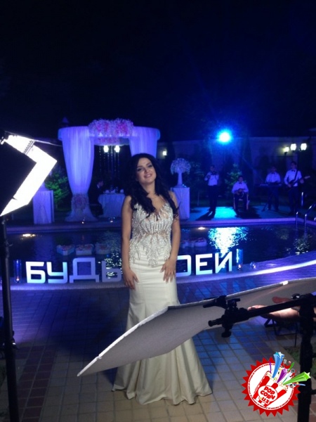 Нилуфар Усмоновадан романтик тарона премьераси