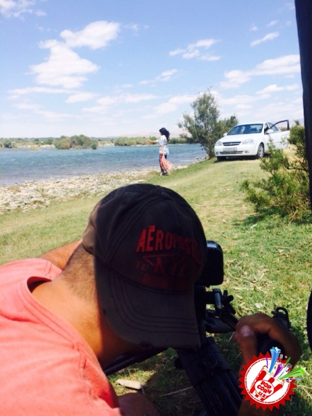 Моҳим “Нафрат” фильмига илк саундтрекини куйлади