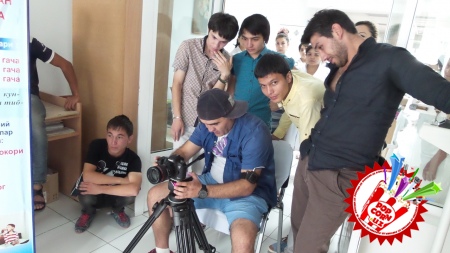 Суратга олиш майдонида йиғлаган Канизага Отабек Муталхўжаевнинг қандай алоқаси бор?