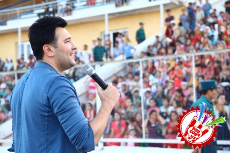 Сардор Раҳимхон Наманган бўйлаб гастроль сафарда