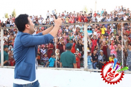 Сардор Раҳимхон Наманган бўйлаб гастроль сафарда