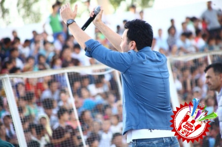 Сардор Раҳимхон Наманган бўйлаб гастроль сафарда