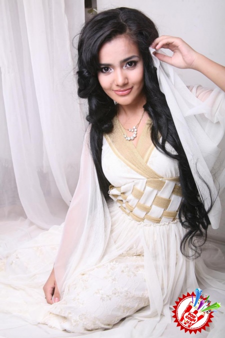 Руҳшона энди фақат миллий йўналишда қўшиқ куйлайдими…