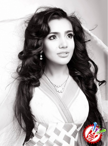 Руҳшона энди фақат миллий йўналишда қўшиқ куйлайдими…