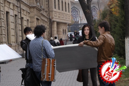 “Ёмғир остида...”: ишонч ва ишончсизлик ораси бир қадам...